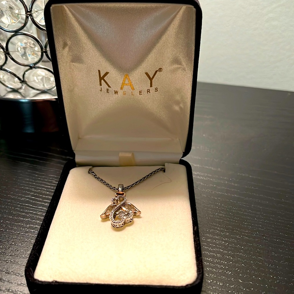 Original Kay’s jewelry necklace, beautiful rose gold and silver.